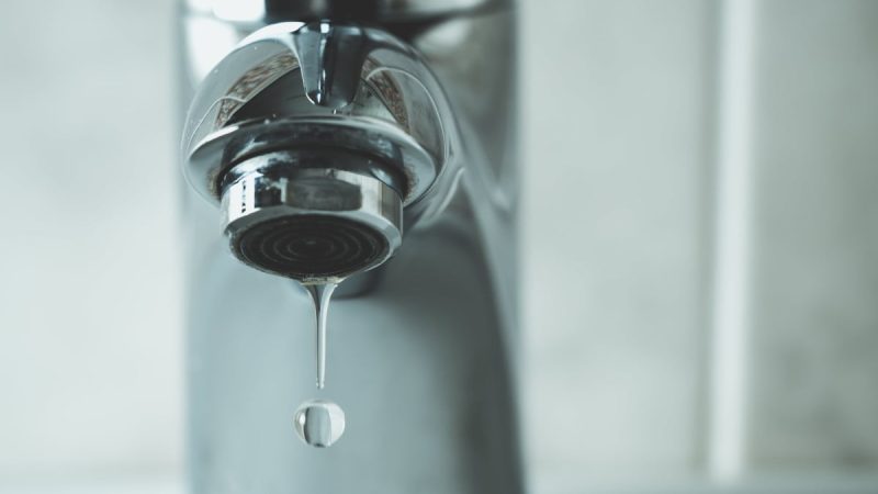 Manage an Apartment Complex? Here are Three Common Plumbing Problems and How to Fix Them