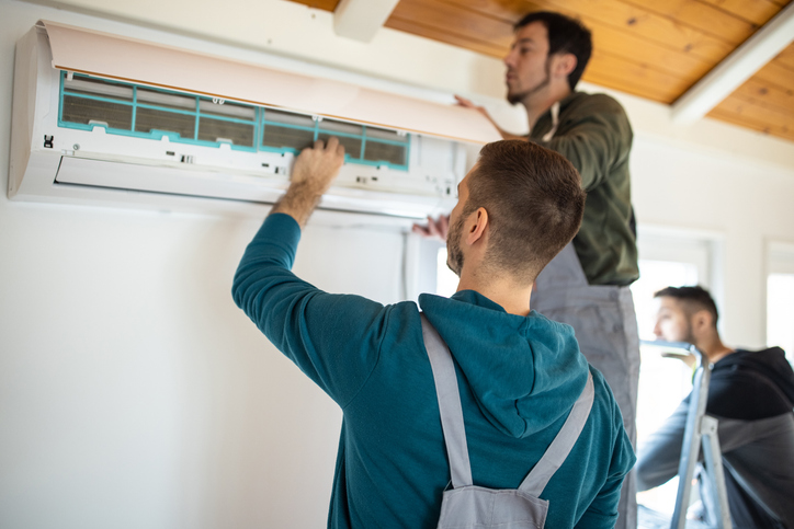 Read more about the article Comparing Ducted vs. Ductless AC Installation