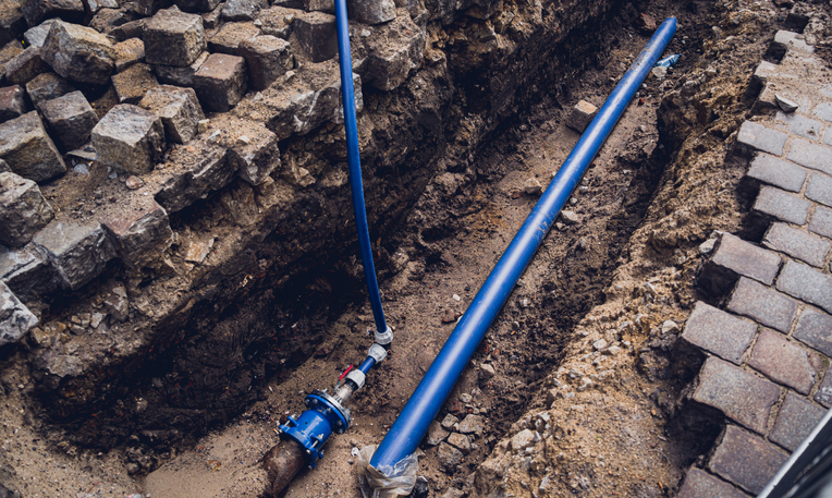 Water Line Replacement: Signs You Need Trenchless